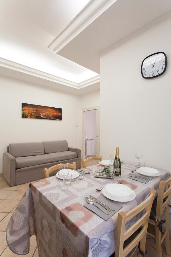 Anzio- Central Holiday House. Kültér fotó