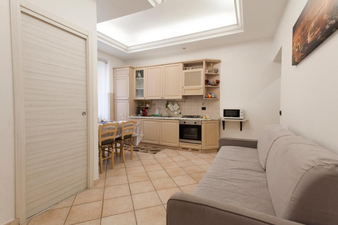 Anzio- Central Holiday House. Kültér fotó